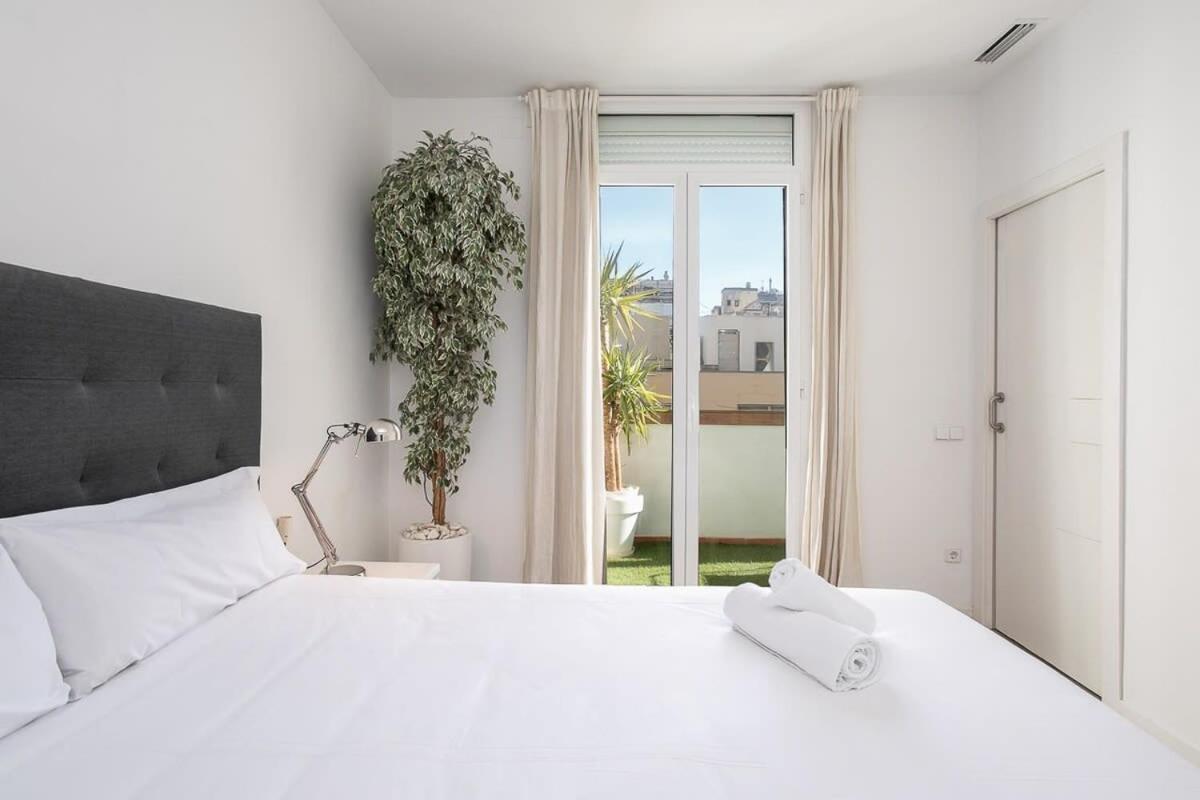 Paseo De Gracia Modern 4bd With Terrace Appartement