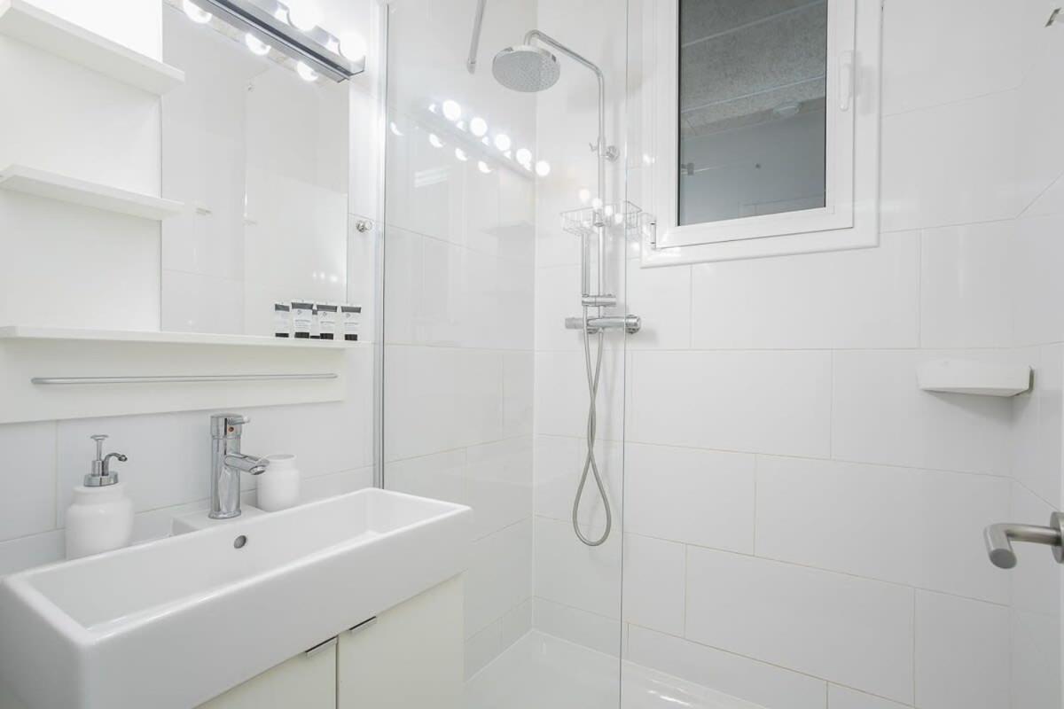 Paseo De Gracia Modern 4bd With Terrace *